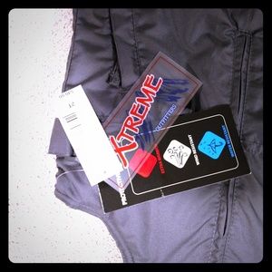 NWT Extreme outfitter snow pants 2t